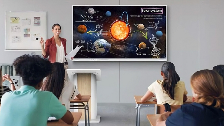 Kegunaan Interactive Flat Panel untuk Meningkatkan Kualitas Mengajar di Sekolah dan Universitas